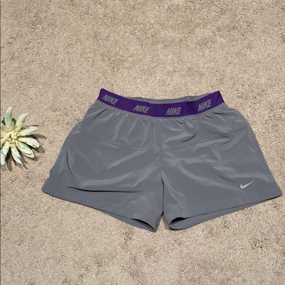 Nike shorts EUC